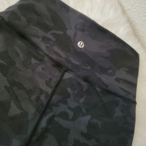 Lululemon Wunder Under High rise Camo 23"